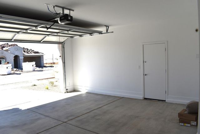 14798 W GRAY FOX Trail, Surprise, AZ 85387