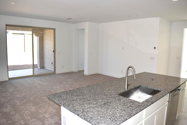 14798 W GRAY FOX Trail, Surprise, AZ 85387