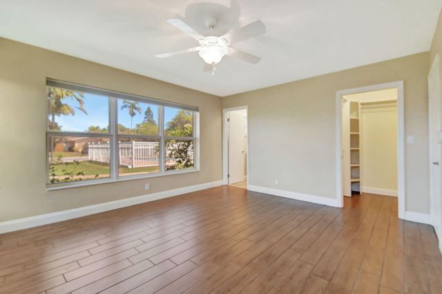2757 NE 29th Avenue 4, Lighthouse Point, FL 33064