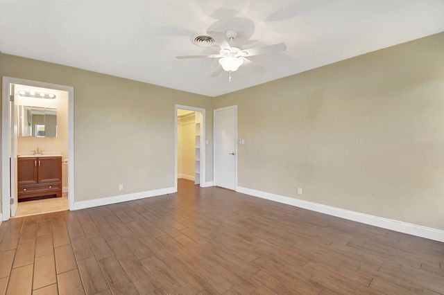2757 NE 29th Avenue 4, Lighthouse Point, FL 33064
