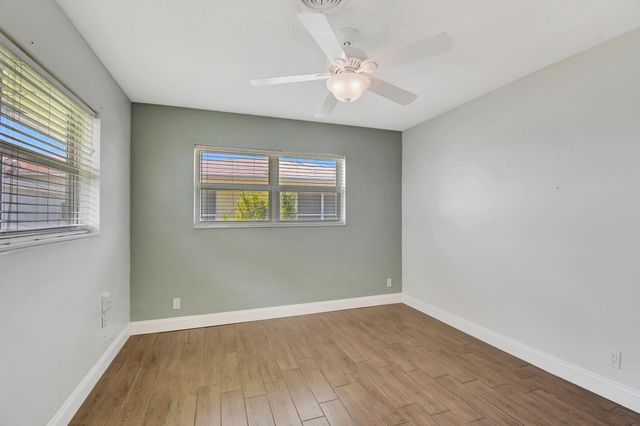 2757 NE 29th Avenue 4, Lighthouse Point, FL 33064