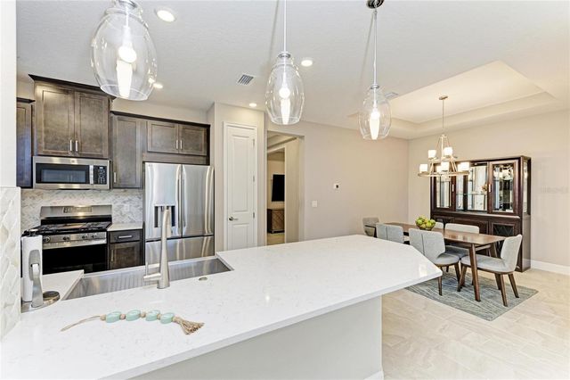 6017 MESA GLEN, Bradenton, FL 34203