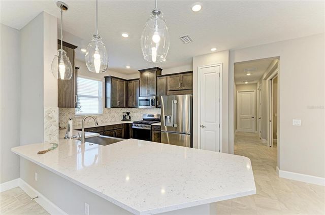 6017 MESA GLEN, Bradenton, FL 34203