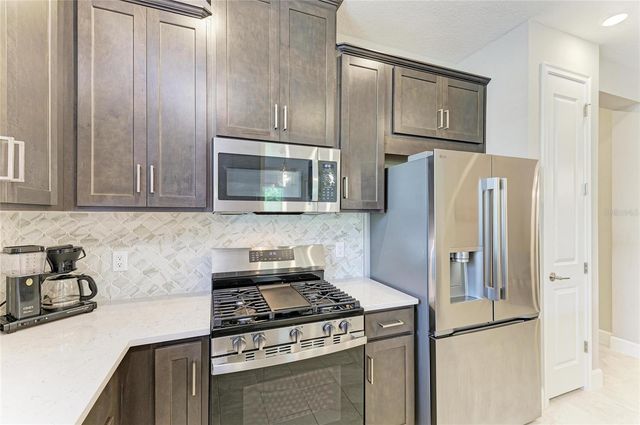 6017 MESA GLEN, Bradenton, FL 34203