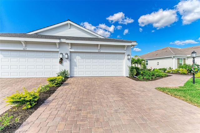 6017 MESA GLEN, Bradenton, FL 34203