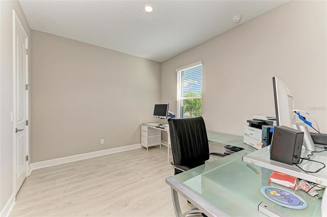 6017 MESA GLEN, Bradenton, FL 34203
