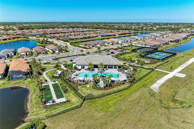 6017 MESA GLEN, Bradenton, FL 34203