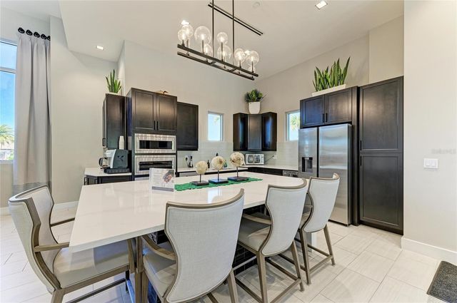 6017 MESA GLEN, Bradenton, FL 34203