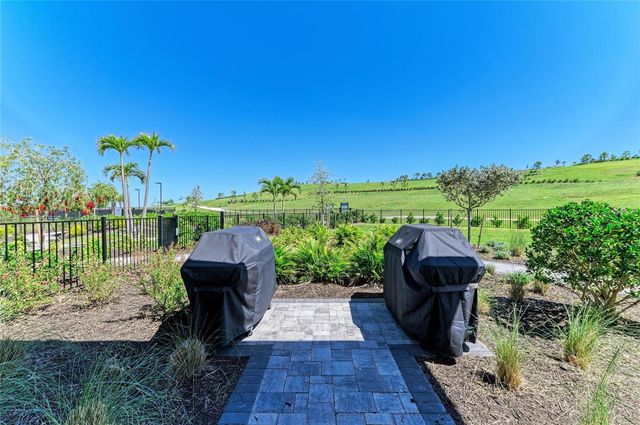 6017 MESA GLEN, Bradenton, FL 34203