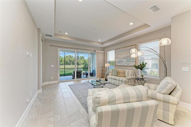 6017 MESA GLEN, Bradenton, FL 34203