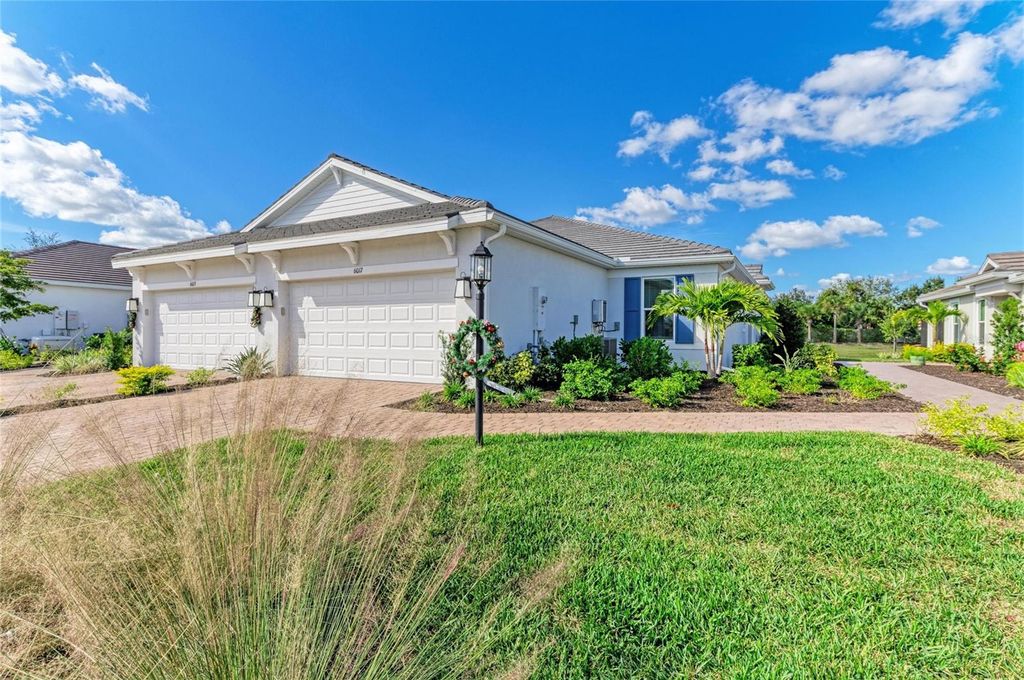6017 MESA GLEN, Bradenton, FL 34203