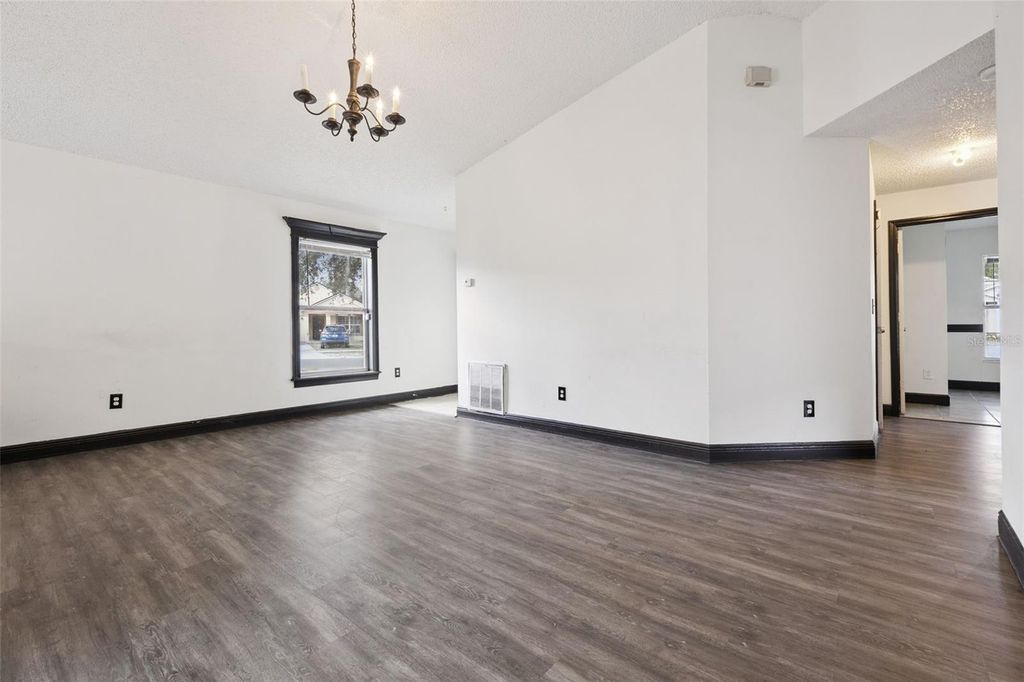 Image 3 of property listing at 1623 RIDGE POINTE DRIVE, Orlando, FL 32808