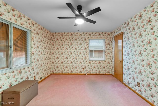 4464 W 224th Street, Fairview Park, OH 44126