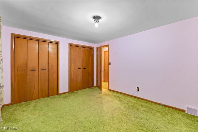 4464 W 224th Street, Fairview Park, OH 44126