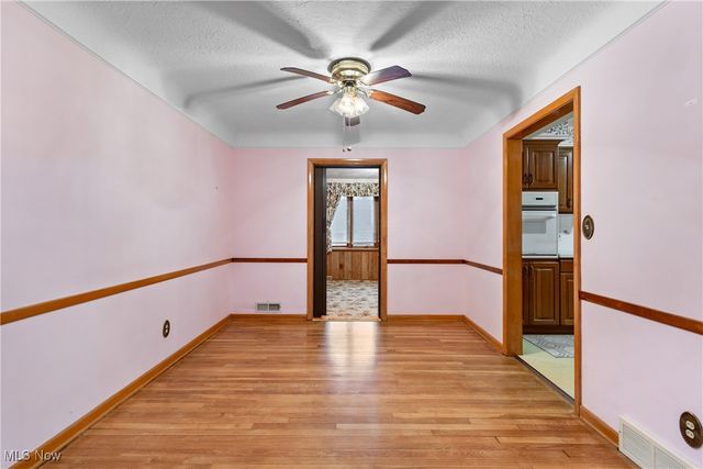 4464 W 224th Street, Fairview Park, OH 44126