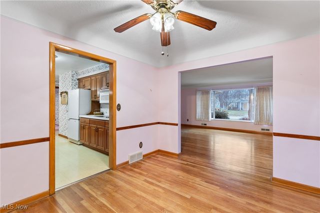 4464 W 224th Street, Fairview Park, OH 44126