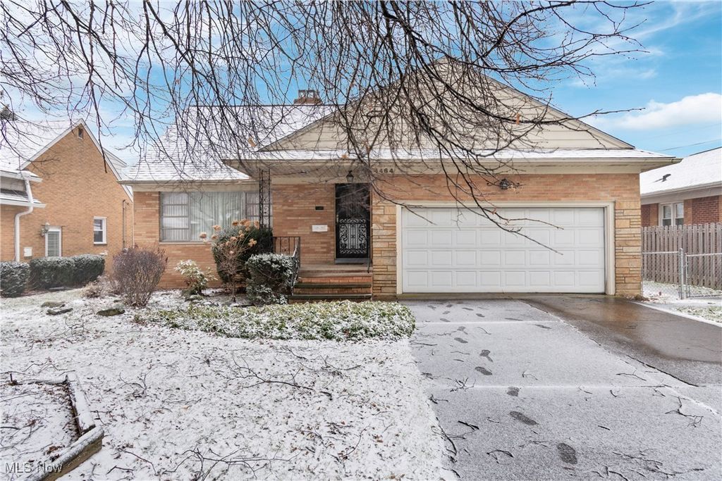 4464 W 224th Street, Fairview Park, OH 44126