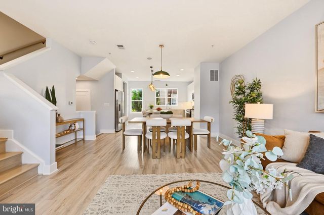 1231 WYNTON PL NE, Washington, DC 20017