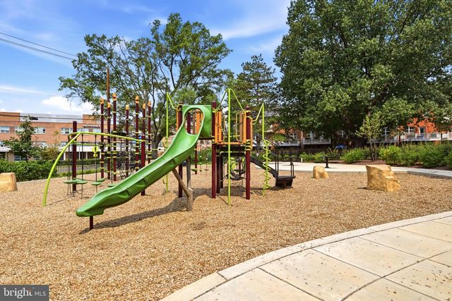 1231 WYNTON PL NE, Washington, DC 20017