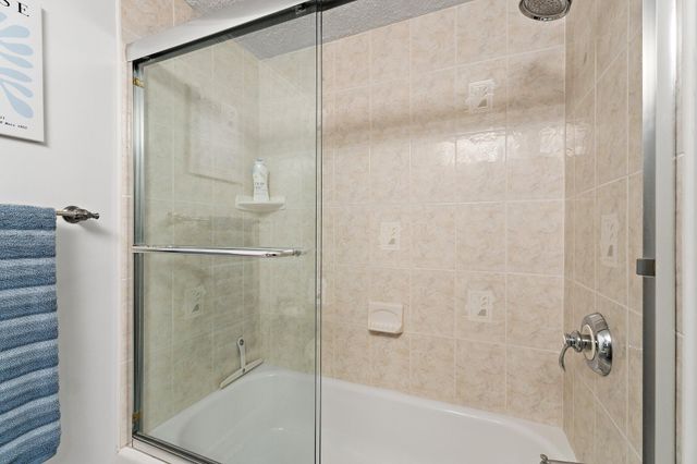 401 Pinecrest Circle F, Jupiter, FL 33458