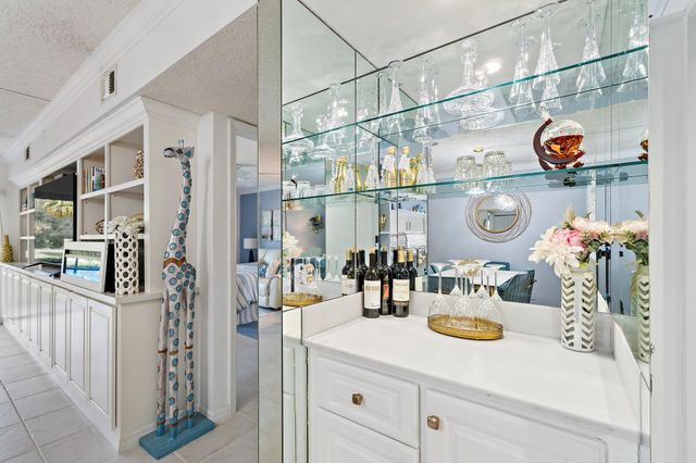 401 Pinecrest Circle F, Jupiter, FL 33458