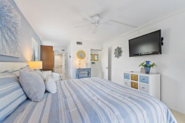 401 Pinecrest Circle F, Jupiter, FL 33458