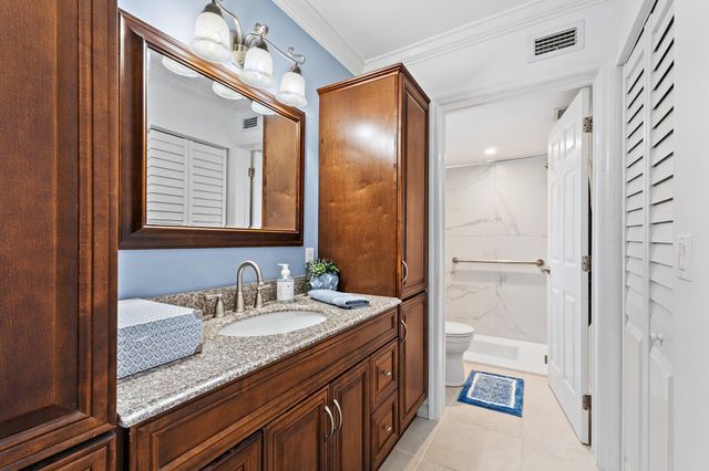 401 Pinecrest Circle F, Jupiter, FL 33458
