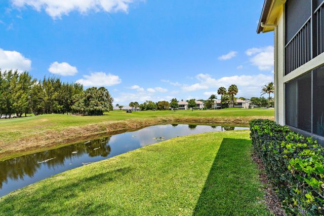 401 Pinecrest Circle F, Jupiter, FL 33458