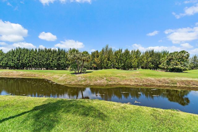 401 Pinecrest Circle F, Jupiter, FL 33458