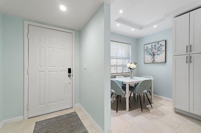 401 Pinecrest Circle F, Jupiter, FL 33458