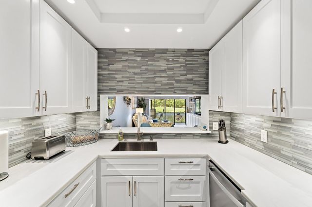 401 Pinecrest Circle F, Jupiter, FL 33458