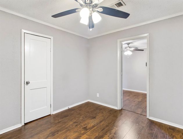 1929 Magnolia Drive, La Marque, TX 77568