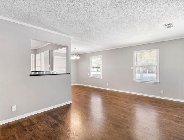 1929 Magnolia Drive, La Marque, TX 77568