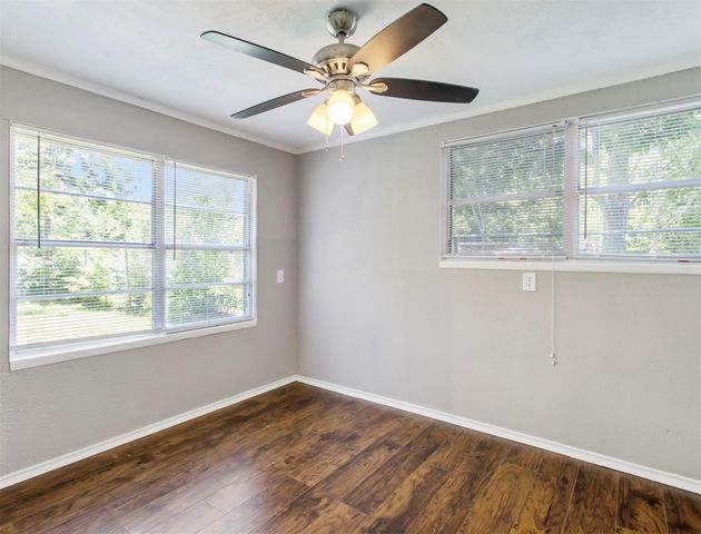 1929 Magnolia Drive, La Marque, TX 77568