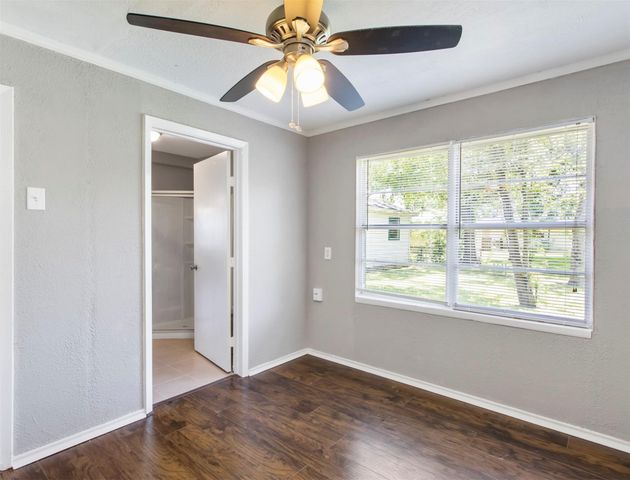 1929 Magnolia Drive, La Marque, TX 77568