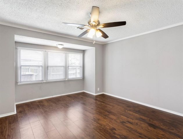 1929 Magnolia Drive, La Marque, TX 77568