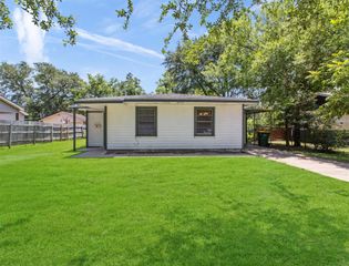 1929 Magnolia Drive, La Marque, TX 77568