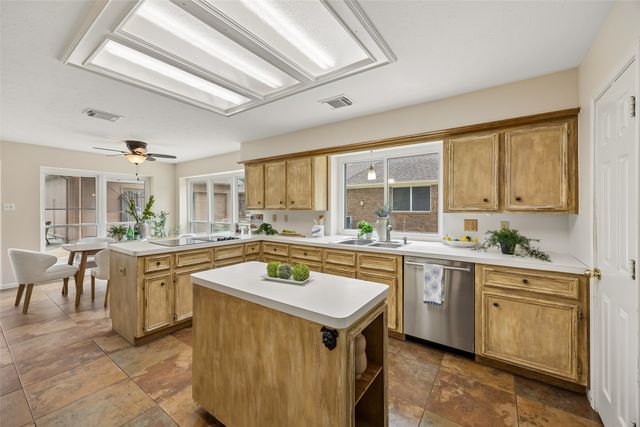 703 Foxmoor Drive, Highland Village, TX 75077