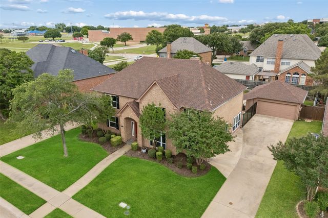 703 Foxmoor Drive, Highland Village, TX 75077