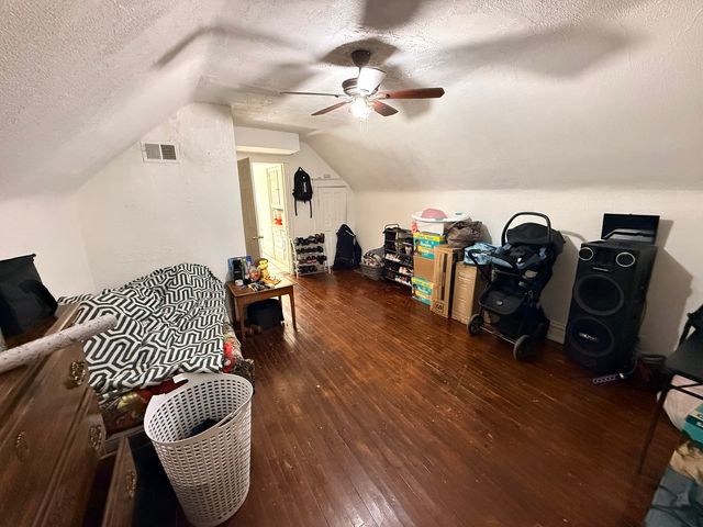 3031 S Central Park Avenue, Chicago, IL 60623