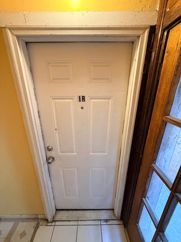 3031 S Central Park Avenue, Chicago, IL 60623