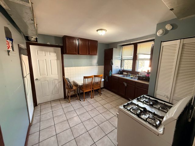 3031 S Central Park Avenue, Chicago, IL 60623