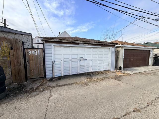 3031 S Central Park Avenue, Chicago, IL 60623