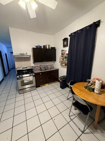 3031 S Central Park Avenue, Chicago, IL 60623