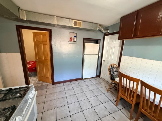 3031 S Central Park Avenue, Chicago, IL 60623