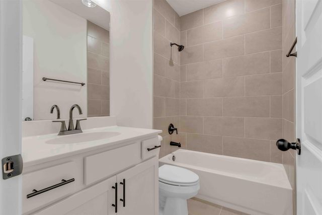 330 WIRT RD, Oakland, TN 38060