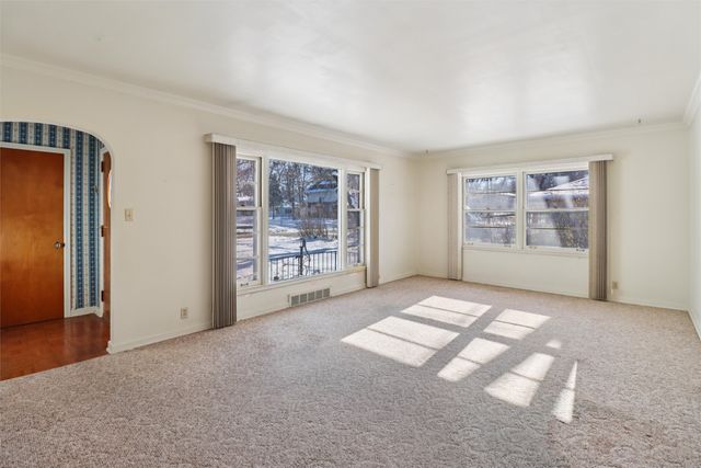 3100 64th Street, Urbandale, IA 50322