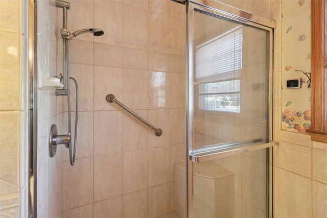 3100 64th Street, Urbandale, IA 50322