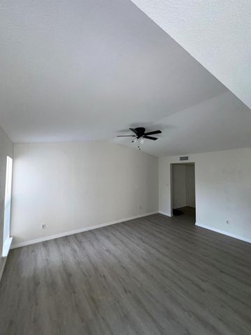 899 Riverside Drive 620, Coral Springs, FL 33071