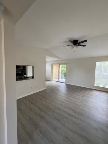 899 Riverside Drive 620, Coral Springs, FL 33071